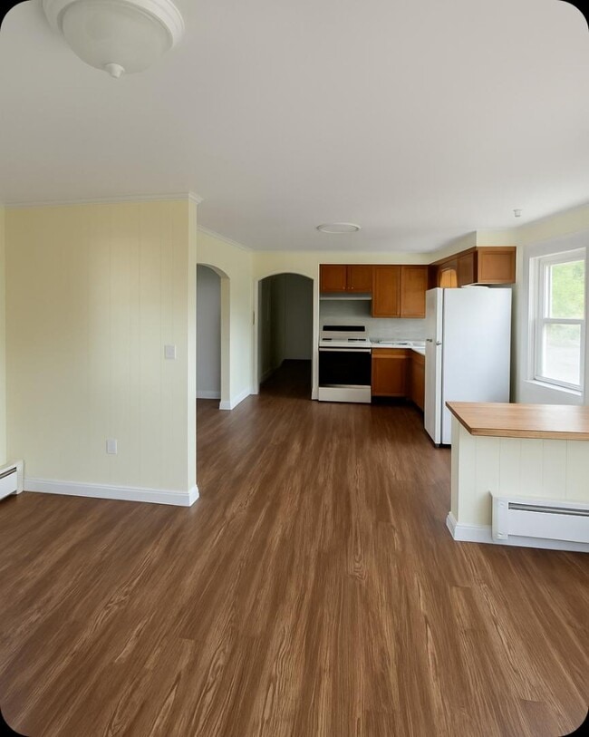 Building Photo - 191 Saco Ave