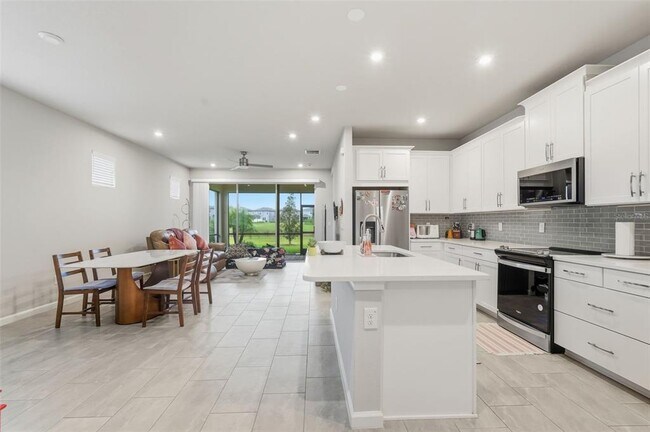 Building Photo - 5989 Timberdale Ave