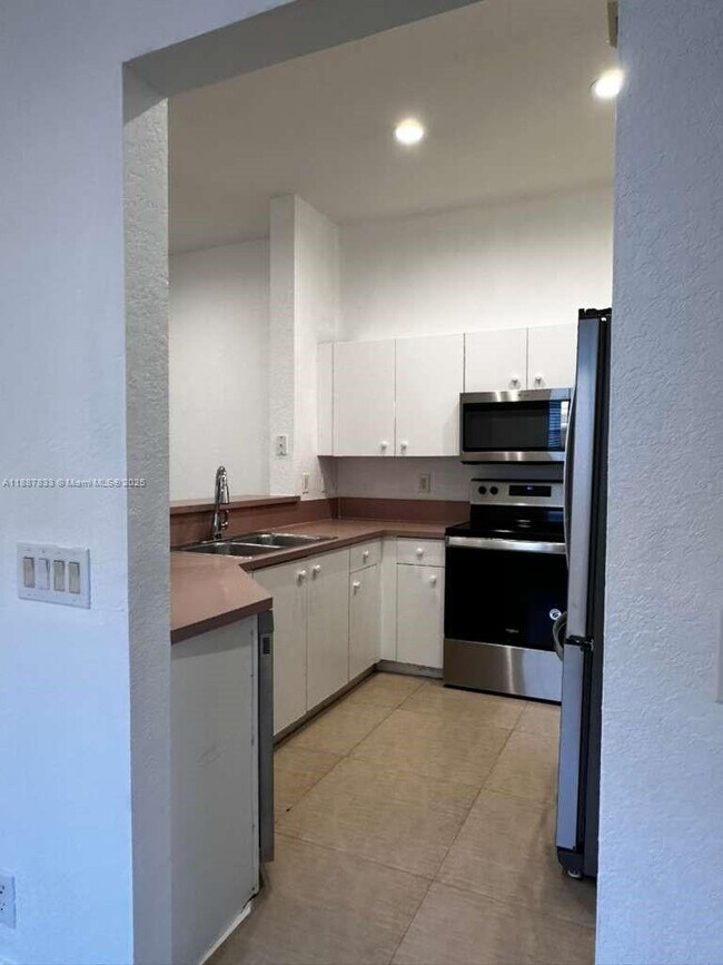Building Photo - 1761 Aspen Ln