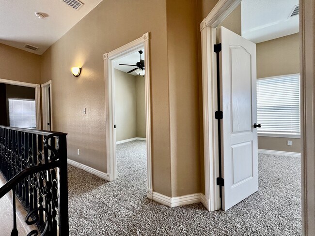 Building Photo - 3727 Grand Bahamas Dr
