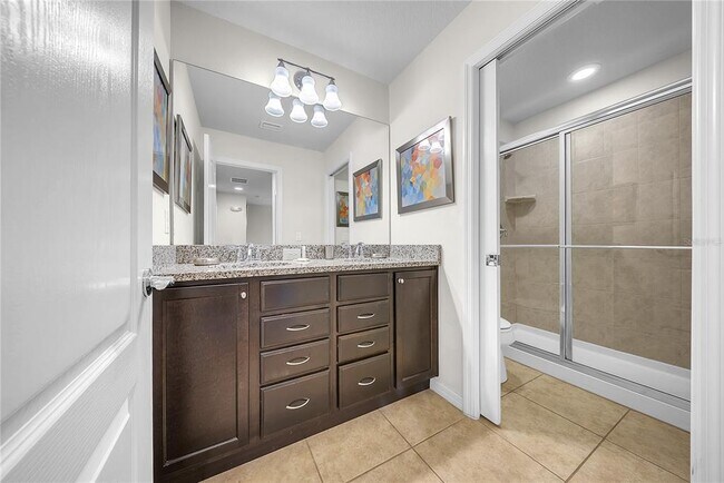 Building Photo - 2027 Majorca Dr