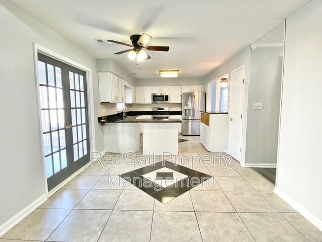 Building Photo - 851 Weston Ct