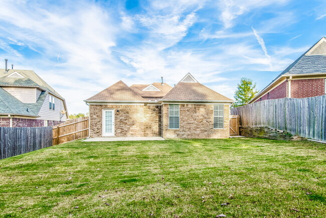 Building Photo - 12321 Longleaf Oak Trail