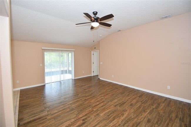 Building Photo - 13 Sergeant Ct