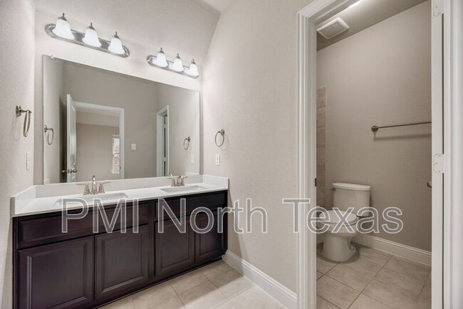 Building Photo - 14054 El Toro Rd