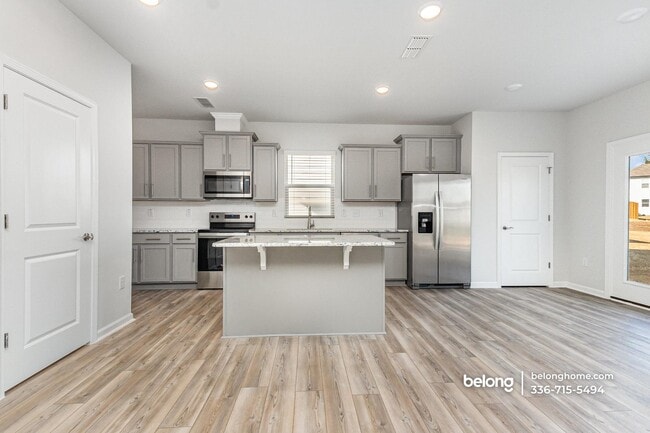 Building Photo - 1425 Rhodes Pond St