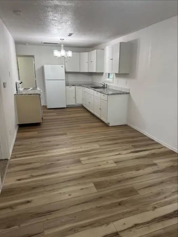 Building Photo - 16625 S Broadway St