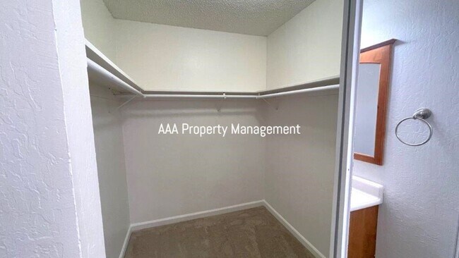 Building Photo - Concord The Crossings Beautiful 3 bedroom 2.5 bath, remodeled kitchen, 2 car garage