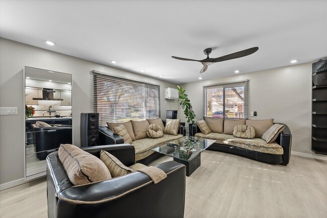 Building Photo - N20W5343 Pierce Ct