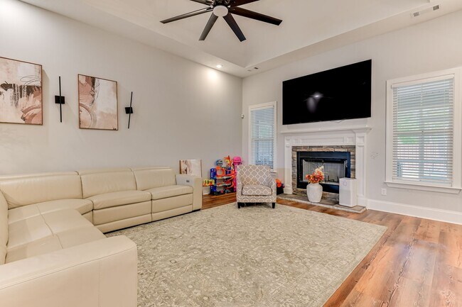 Building Photo - 1213 Elbron Dr