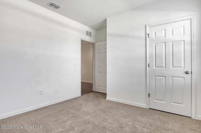 Building Photo - 1422 McFarland Dr