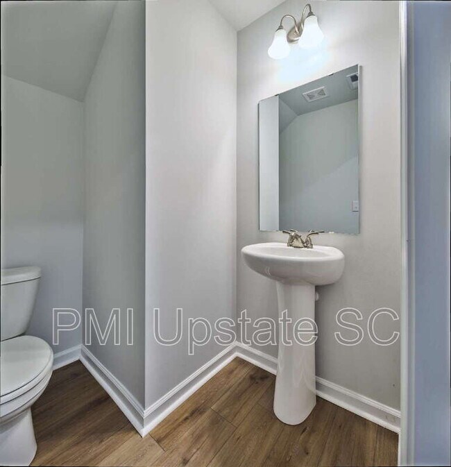 Building Photo - 650 Blossom Run