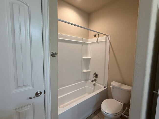 Building Photo - 7220 Cross B Rd