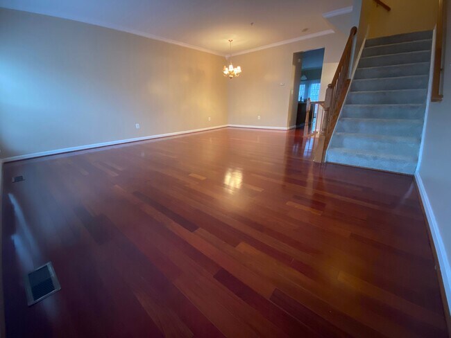 Building Photo - 1638 Benoli Ct
