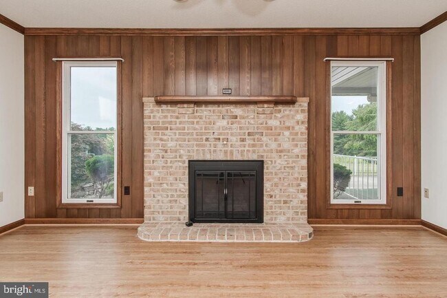 Building Photo - 15529 Dellinger Rd