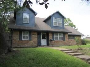 Building Photo - 321 Sesame Dr