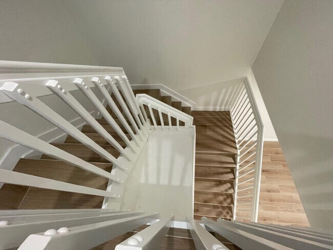 Building Photo - 12472 SW 44th Ct