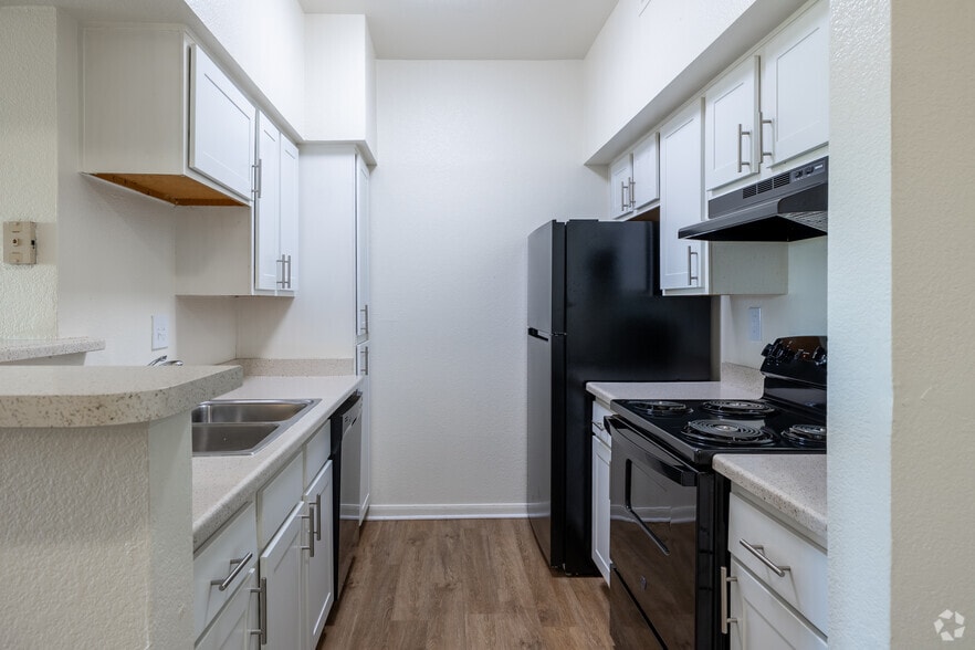 Primary Photo - Village Crest