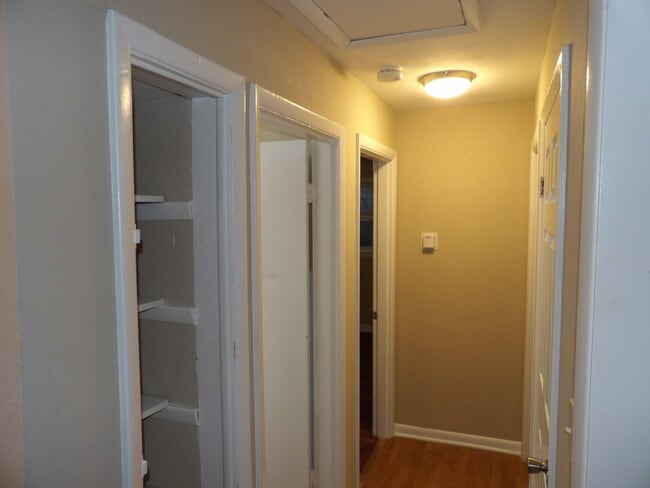 Building Photo - 146 Allnutt Dr