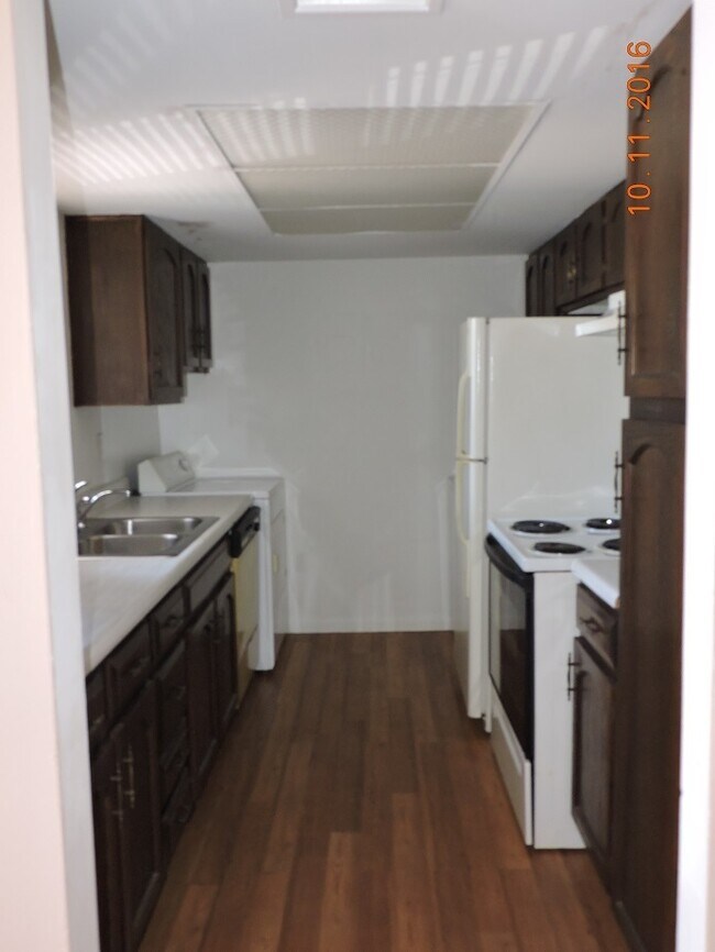 Building Photo - Spacious 1 Bed 1 Bath Condo for Rent