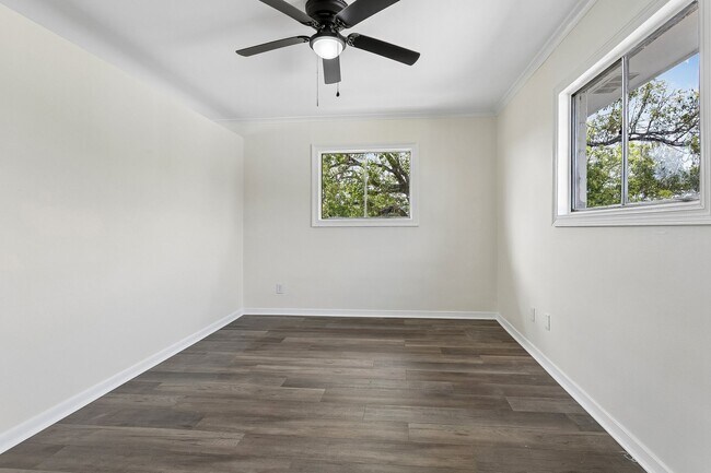 Building Photo - Studio Apartment in Metairie - Central Location off Airline & Causeway!