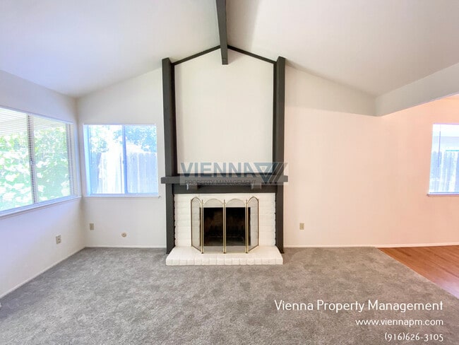 Building Photo - 3309 Huntsman Dr