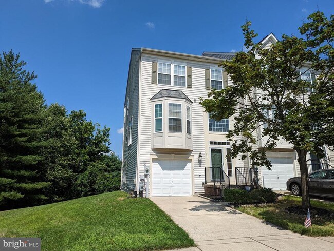 Building Photo - 8710 Stonehouse Dr