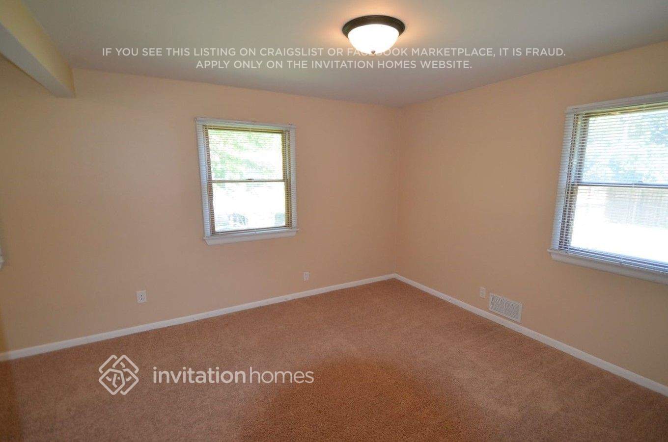 Building Photo - 4230 Diamond Dr