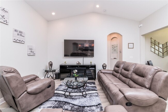 Building Photo - 5816 Little River Dr