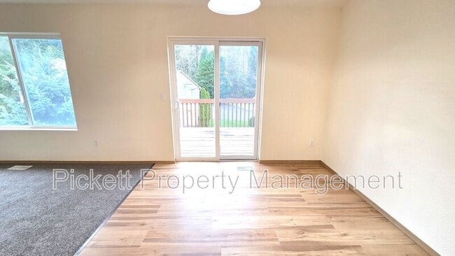 Building Photo - 2122 Tidepool Pl E