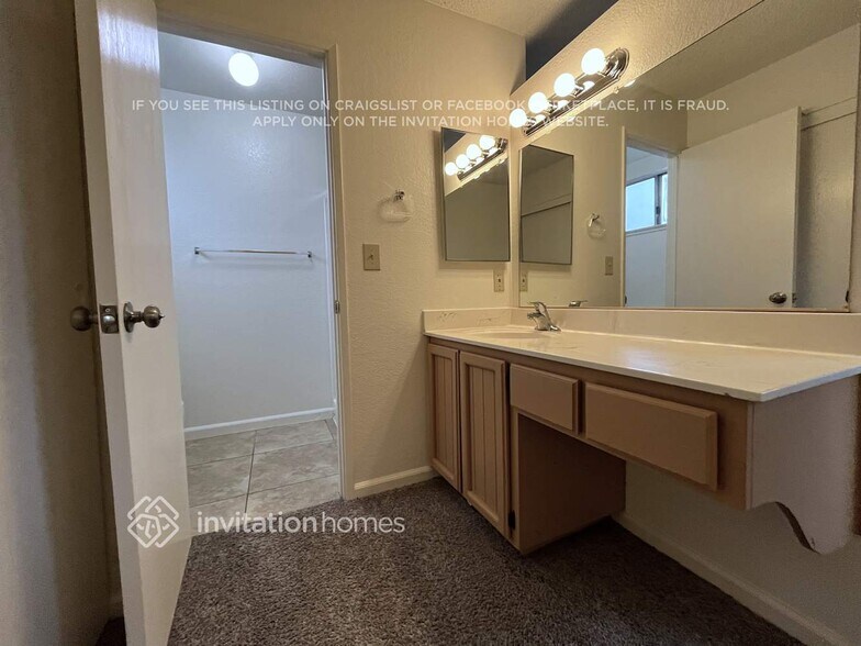 Building Photo - 7905 Wintergreen Dr