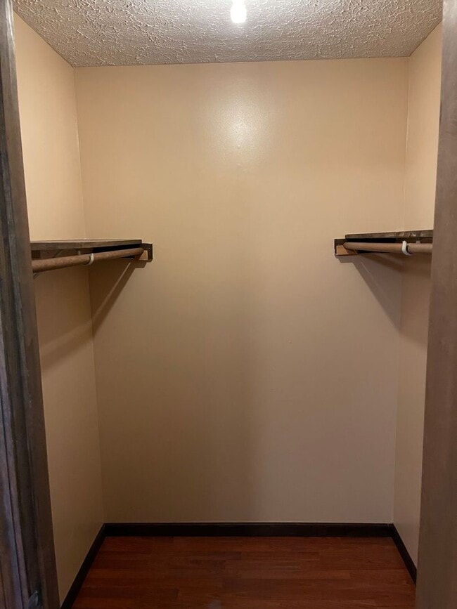 Building Photo - Available July 25th!!! No showings until June 1st