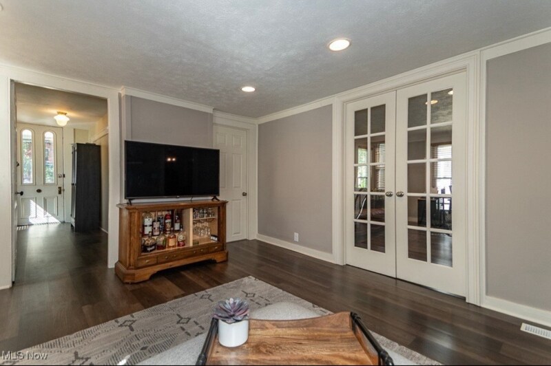 Building Photo - 37848 Euclid Ave