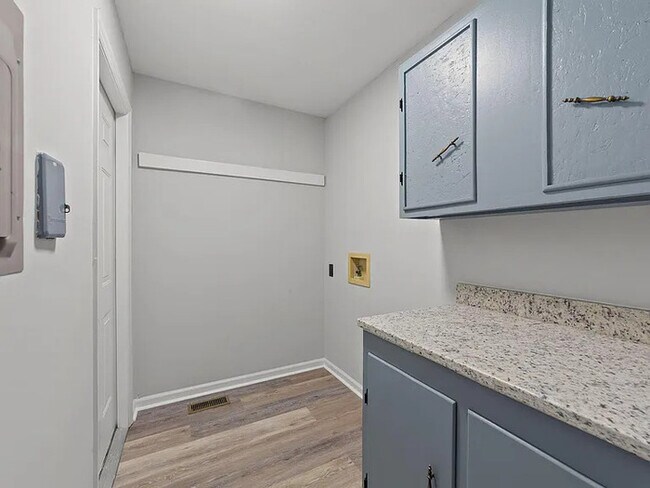 Building Photo - Earn Wealth While Leasing - Like a Homeowner - Lease to Own