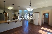 Building Photo - 1406 S 79th Ave