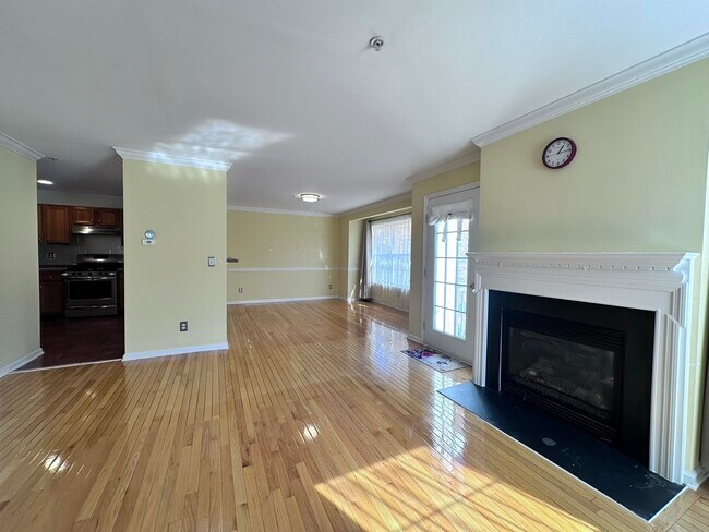 Building Photo - 2 ELCO Ct