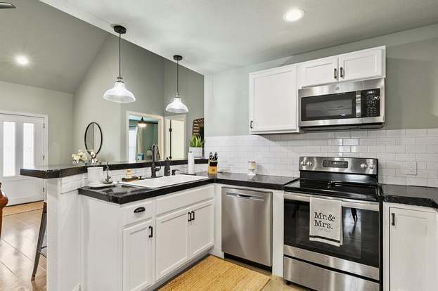 Building Photo - 6301 Hunterwood Dr