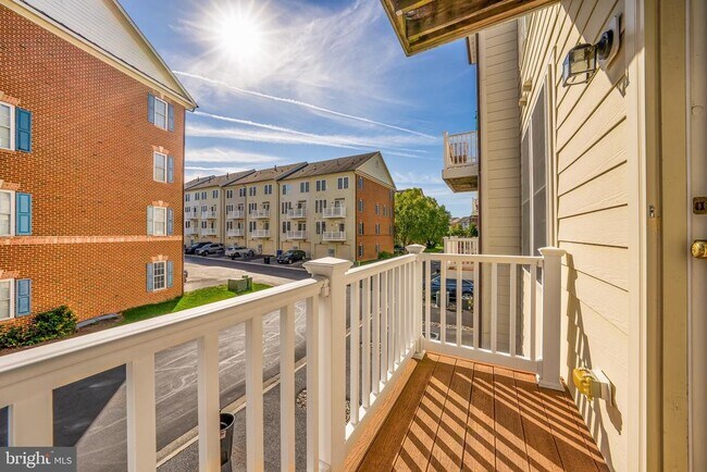 Building Photo - 3687 Spring Hollow Ln