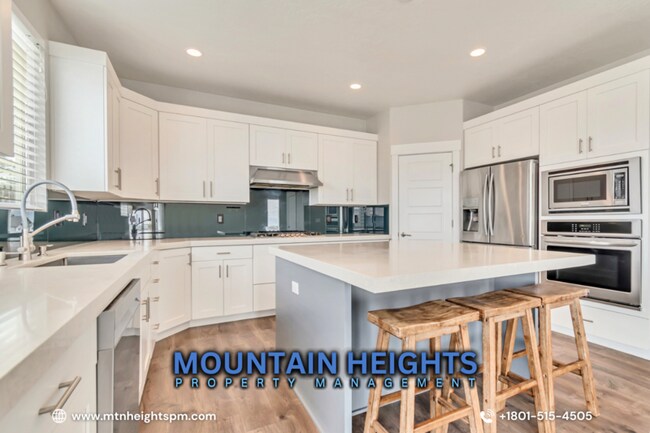 Building Photo - 3727 N 900 W
