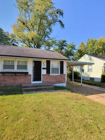 Building Photo - 10421 Renfrew Dr