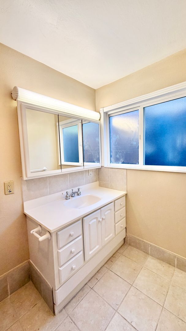 Building Photo - Sweet Two-Story Home with Amazing Views in Bonsall, Overlooking the San Luis Rey Downs Preserve!