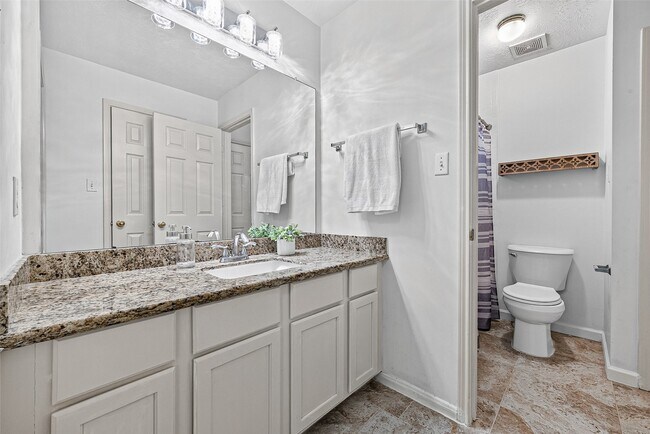 Building Photo - 19207 Rebel Yell Dr