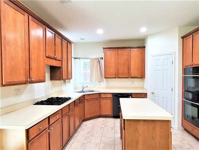 Building Photo - 432 Collins Glen Ct