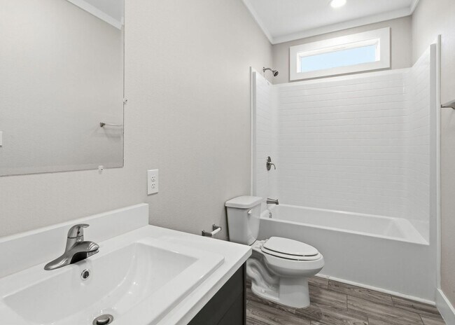 Building Photo - Modern 3 Bedroom Home Minutes from Downtown San Antonio