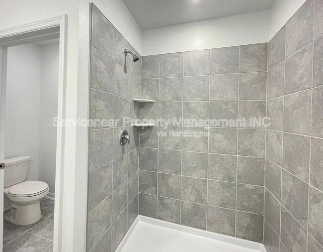 Building Photo - 3931 Willow Brk Dr
