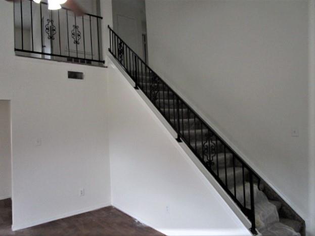 Building Photo - 852 Whitehall Dr