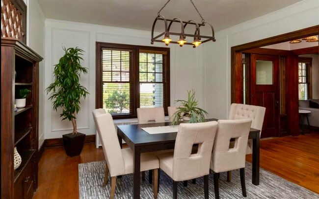 Building Photo - 2141 Seminole St