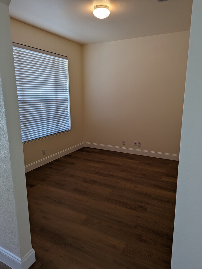 Front office space - 4717 Lake Champlain Ln