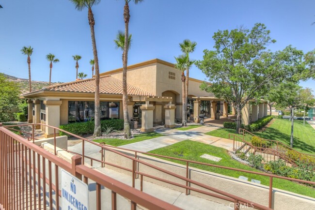 Building Photo - 1168 S Bay Hill Rd