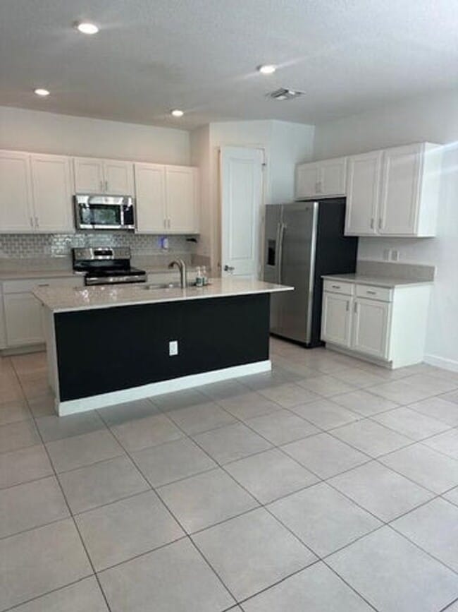 Building Photo - 4504 Hartwell Ln